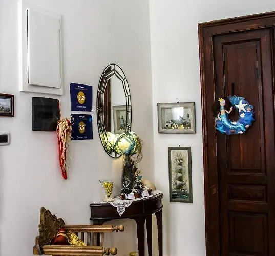 לינה וארוחת בוקר Parthenope's נאפולי