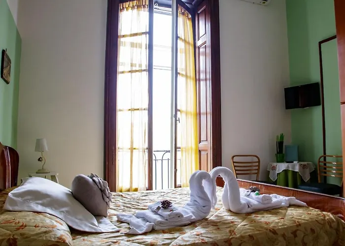 Parthenope's 4* נאפולי