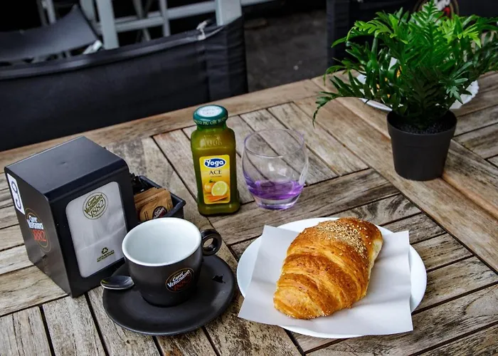 לינה וארוחת בוקר Parthenope's נאפולי