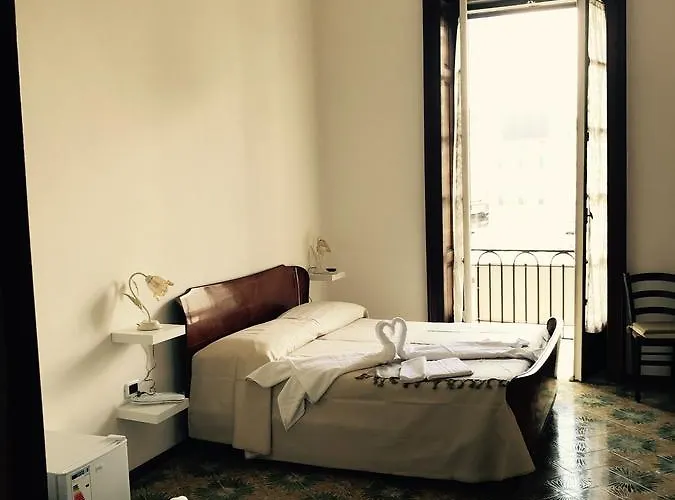 לינה וארוחת בוקר Parthenope's