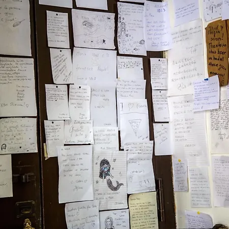 Parthenope's Frühstückspension 4*