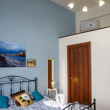 Parthenope's نابولي