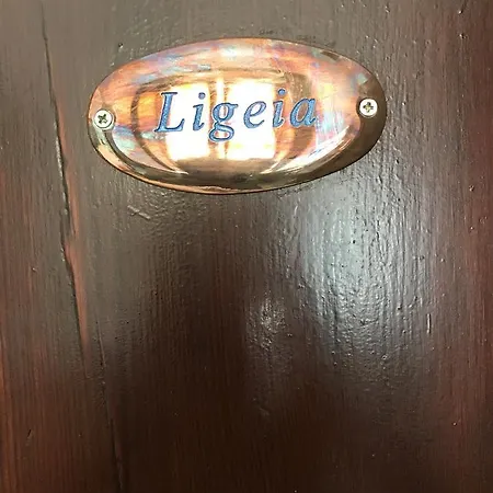 Parthenope's نابولي