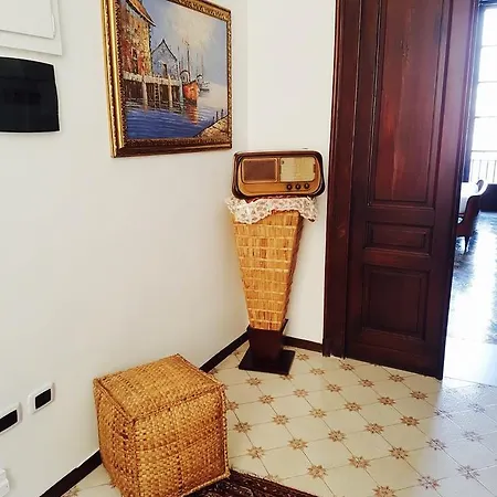 Parthenope's Couette-café